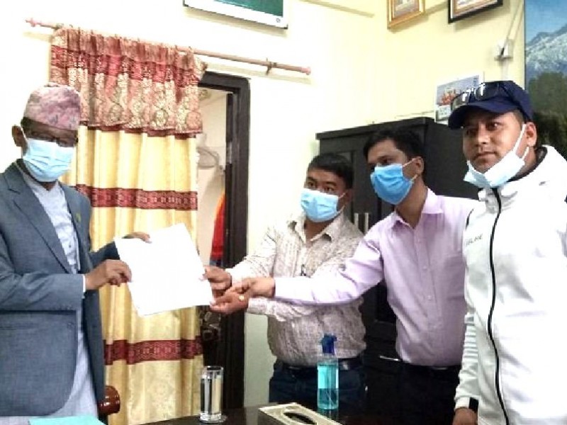 कर्णाली सरकारसँग होटल व्यवसायीले खोप मागे